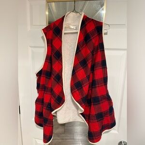 Buffalo plaid vest- fuzzy inside size Large